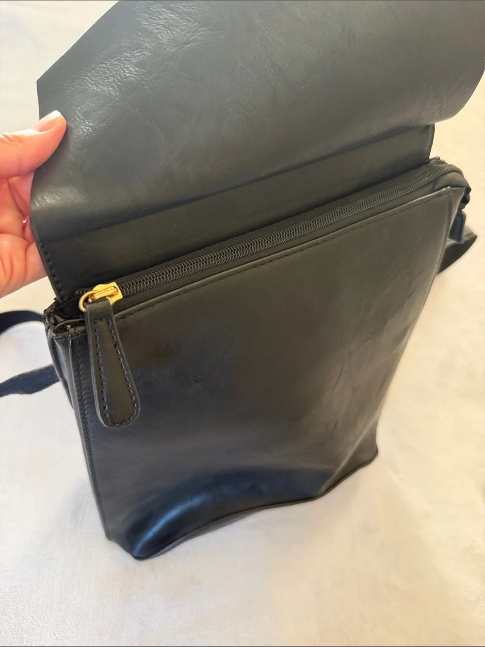 N/A sleek black